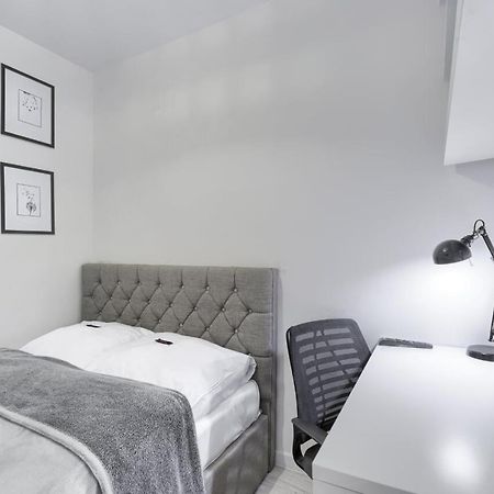 שצ'צ'ין Apartament 200 Apartamenty No.1 Ogrod, Parking W Centrum מראה חיצוני תמונה