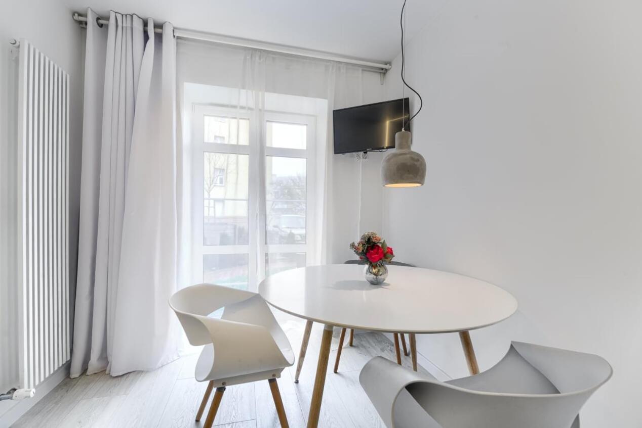 שצ'צ'ין Apartament 200 Apartamenty No.1 Ogrod, Parking W Centrum מראה חיצוני תמונה