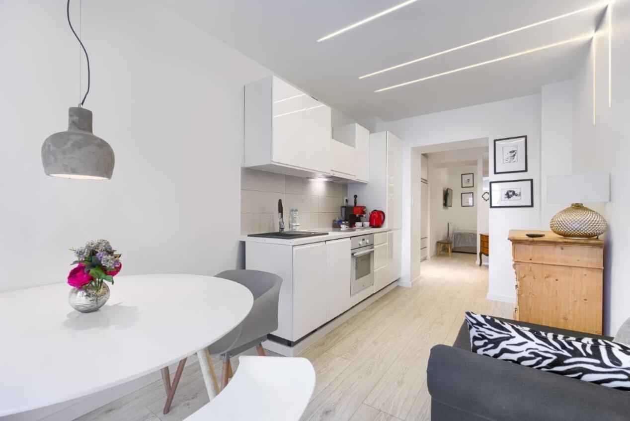 שצ'צ'ין Apartament 200 Apartamenty No.1 Ogrod, Parking W Centrum מראה חיצוני תמונה